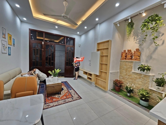  Bán Nhà GIANG VĂN MINH - BA ĐÌNH - NHÀ ĐẸP - THOÁNG MÁT - NGÕ THÔNG GẦN PHỐ -  VỊ TRÍ ĐẸP