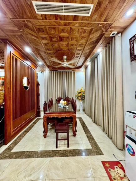 Bán nhà riêng Tân Mai, rẻ bất ngờ, oto tránh, 70.5m, giá 7.2 tỷ LH0886962299