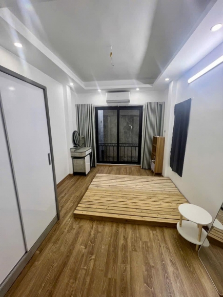 Nhỉnh 5 Tỷ (Hiếm), Đầu tư, Lô góc, Ngõ SH quay đầu, dân trí, Vào ở luôn   - Trung tâm quận Ba Đình, ngập tràn tiện ích. NHÀ ĐẸP FULL NỘI THẤT, sân trước nhà cực thoáng, ngõ SH quay đầu thoải mái  