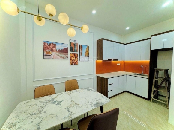 Bán nhà Trương Định, Mới, 5 tầng, 5 ngủ, ôtô, hơn 6 tỷ LH 0886962299